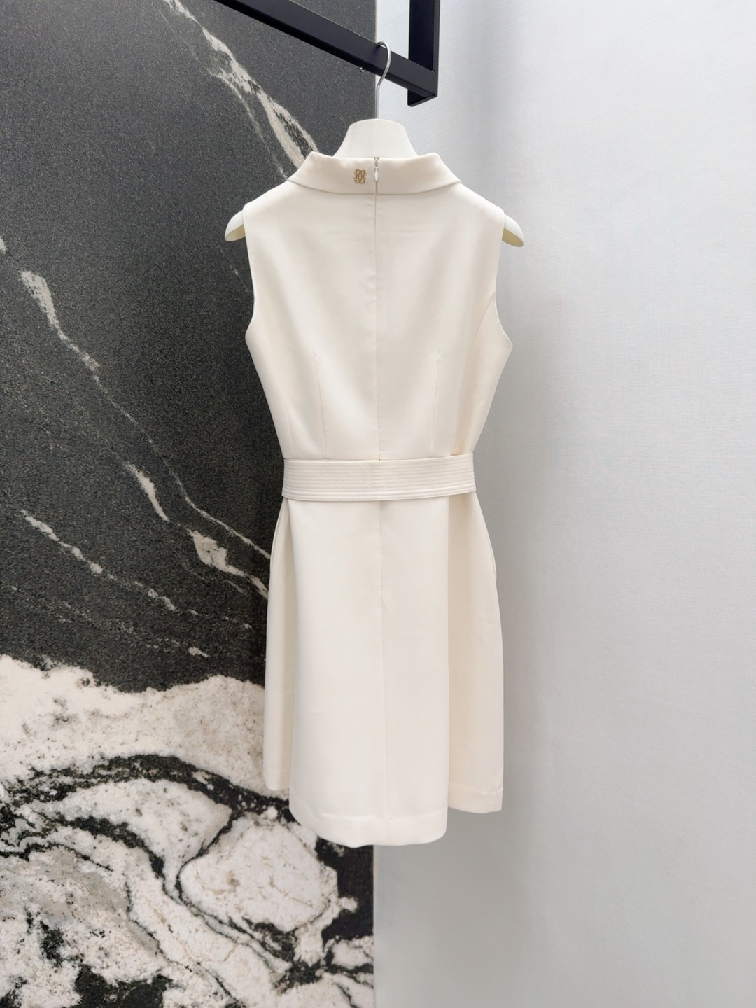 French-Style Hepburn Collar Dress: Elegant Design with Versatile Colors for Daily Wear - 图片 8