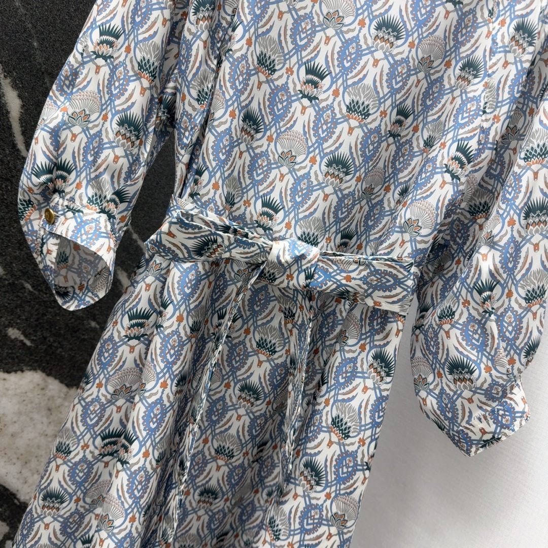 New Spring and Summer Women’s Clothes: Blue Fresh Printing, Romantic and Elegant Design - 图片 4