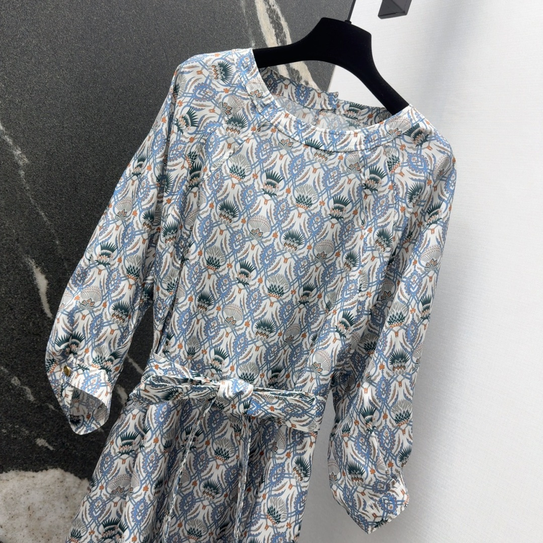 New Spring and Summer Women’s Clothes: Blue Fresh Printing, Romantic and Elegant Design - 图片 2