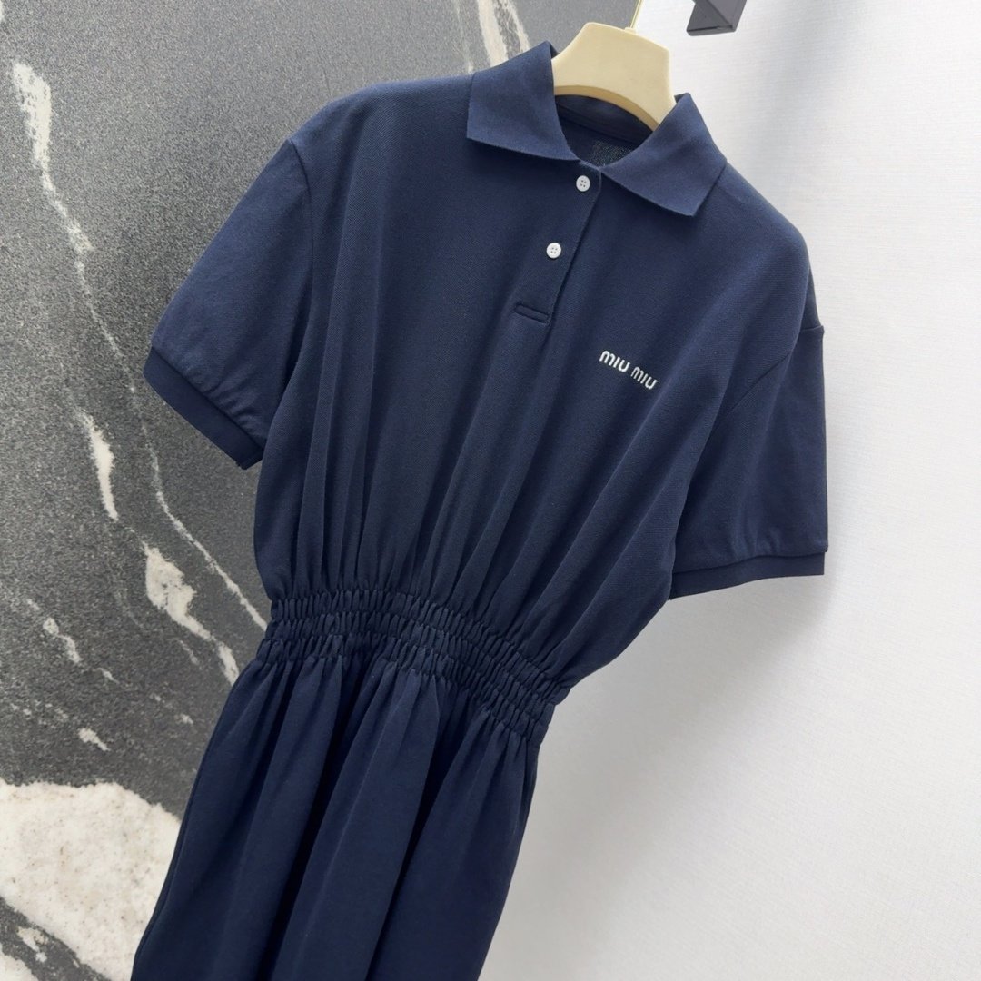 Miu 25SS Spring/Summer New College Embroidered Dress with Loose-Headed Design - 图片 3