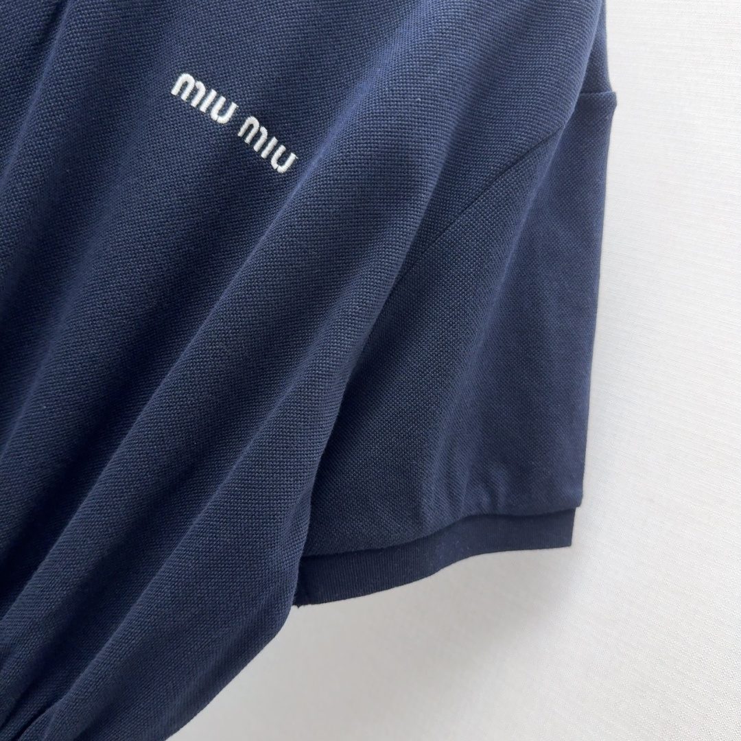 Miu 25SS Spring/Summer New College Embroidered Dress with Loose-Headed Design - 图片 6