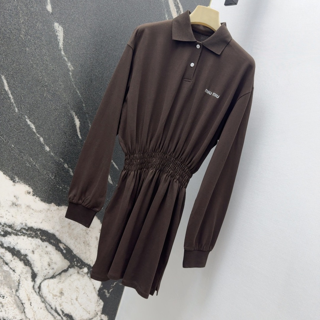 Miu 25SS Embroidered Dress: Soft Design, Customized Collar, Classic Logo, Youthful Style - 图片 2