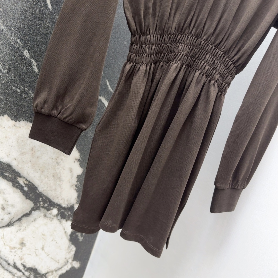 Miu 25SS Embroidered Dress: Soft Design, Customized Collar, Classic Logo, Youthful Style - 图片 7