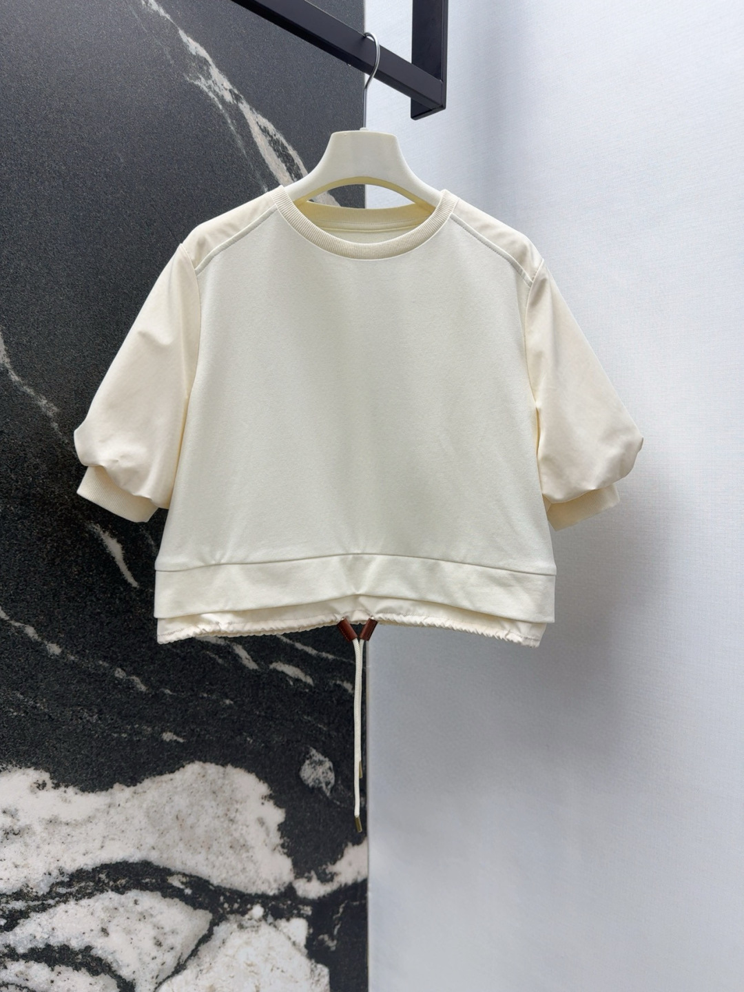 Fashionable Original Female Suit: MC 25SS Badge Decorated Recreational Suit with Unique Design - 图片 2