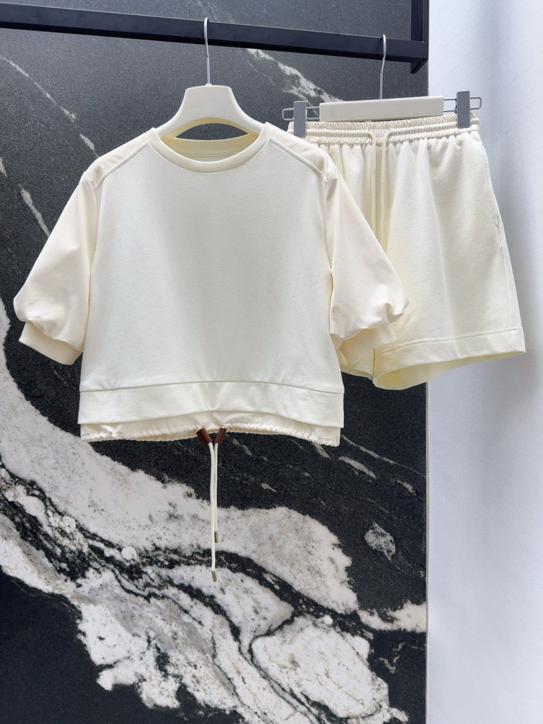 Fashionable Original Female Suit: MC 25SS Badge Decorated Recreational Suit with Unique Design