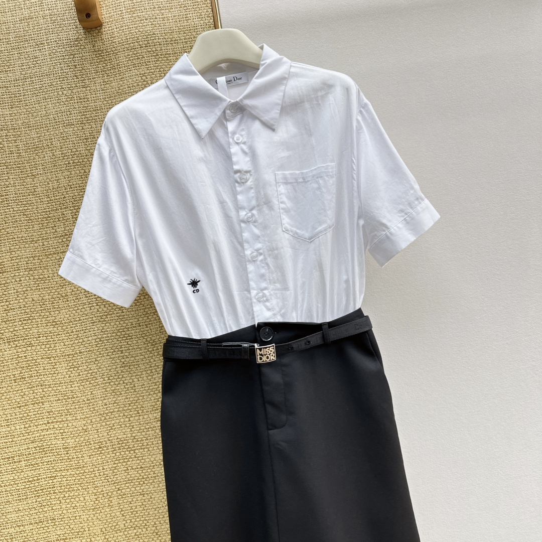 Платье повседневное Christian Dior черно-белое с поясом
