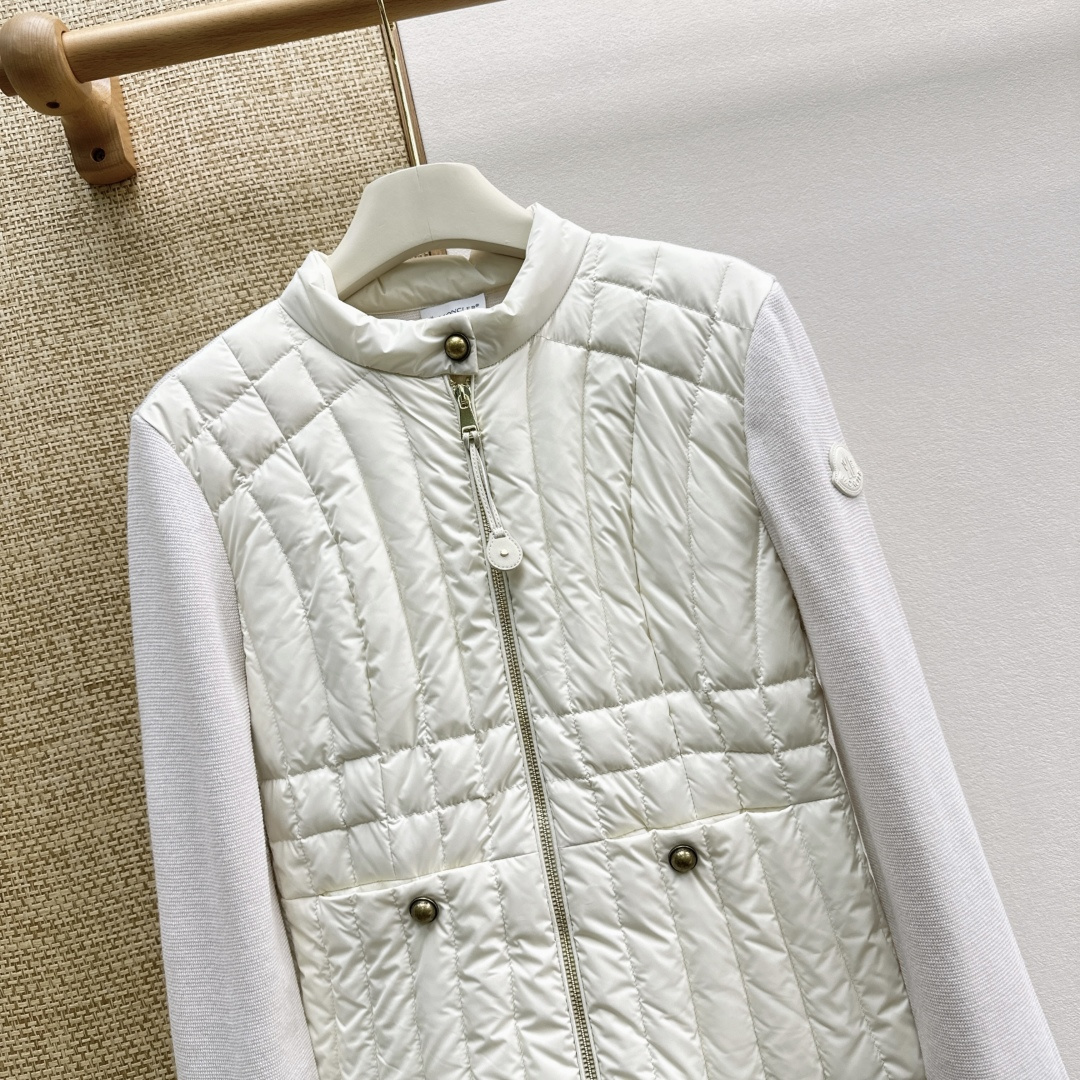 Пуховик Moncler
