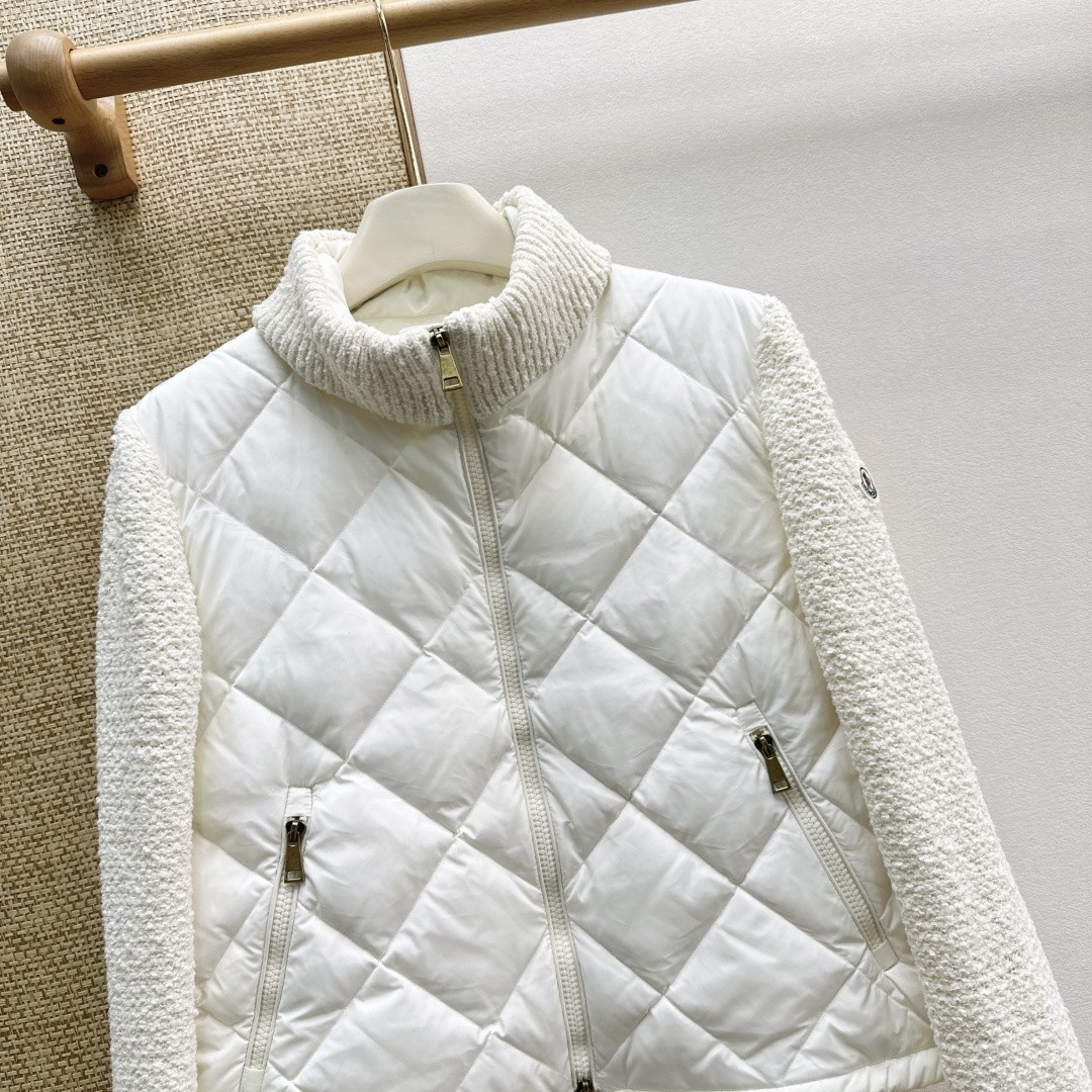 Пуховик Moncler