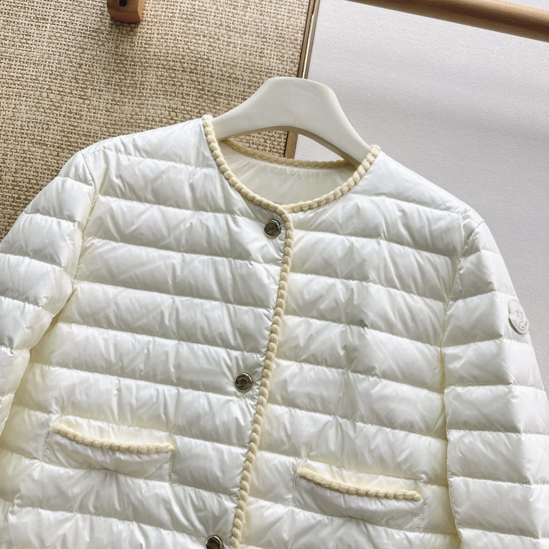 Пуховик Moncler