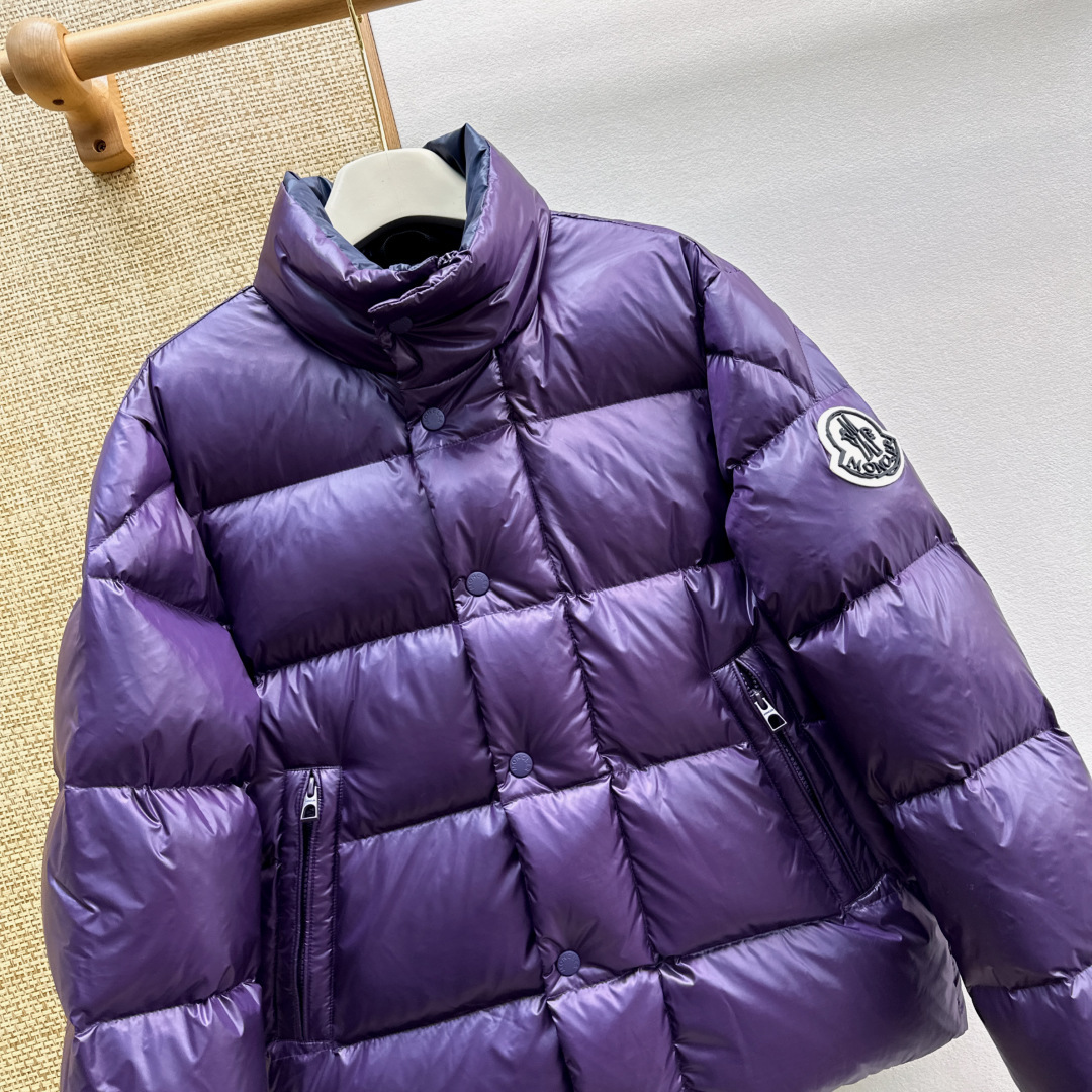 Пуховик Moncler