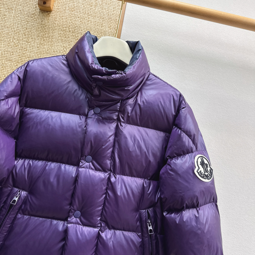 Пуховик Moncler