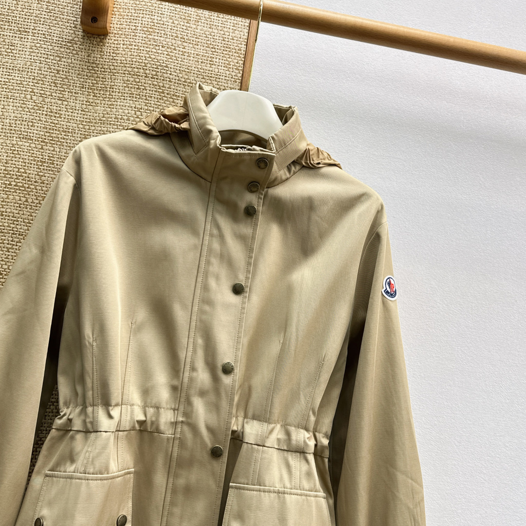Пальто Moncler