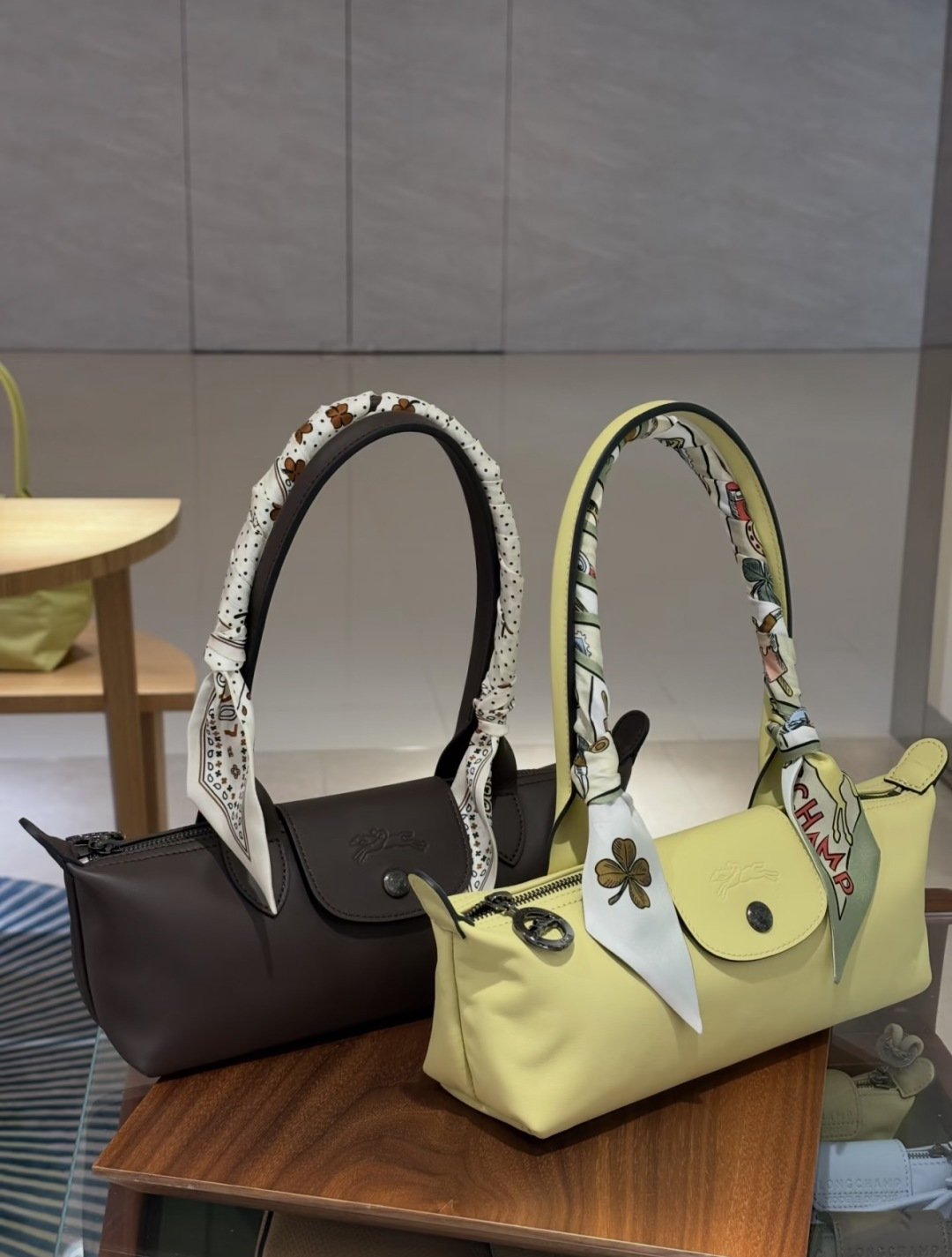 华伦天奴 Valentino 经典高奢皮具手袋托特包斜挎包女包 #B3733E6B 7