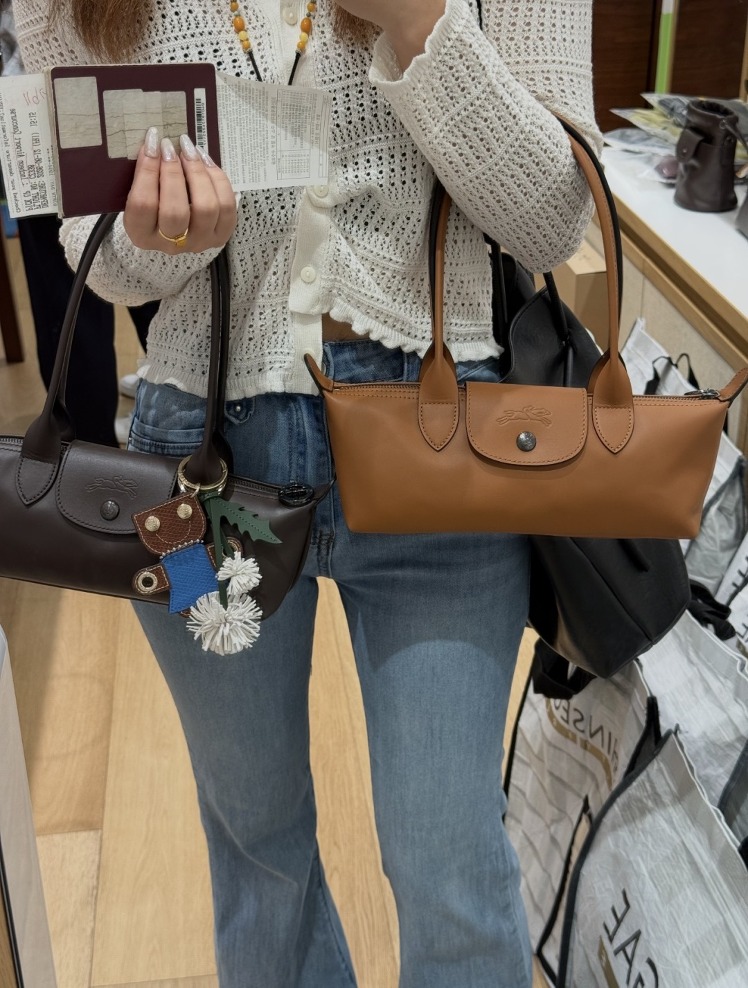 华伦天奴 Valentino 经典高奢皮具手袋托特包斜挎包女包 #B3733E6B