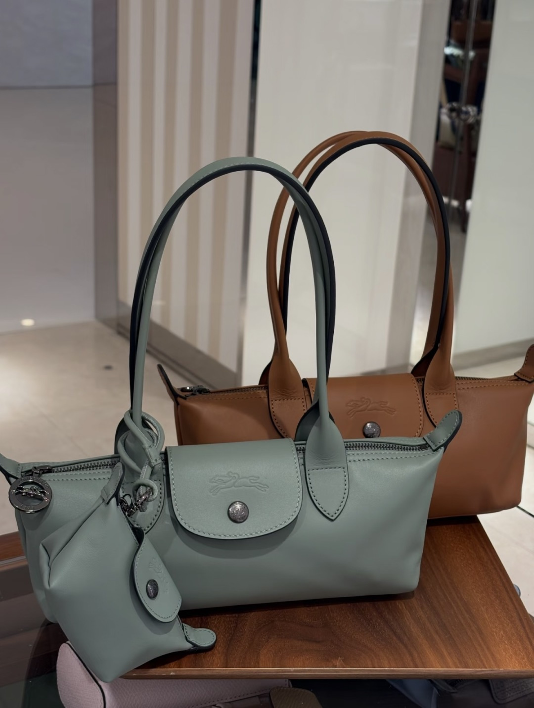 华伦天奴 Valentino 经典高奢皮具手袋托特包斜挎包女包 #B3733E6B 6