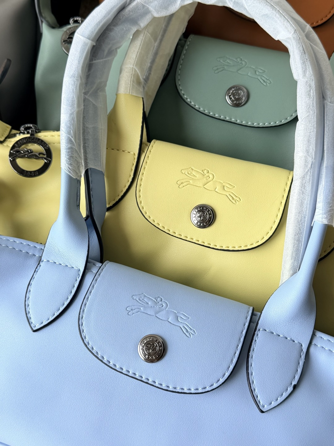 Jacquemus Classic Handcrafted Luxury Leather Shoulder Bag Ref.50FB9B81