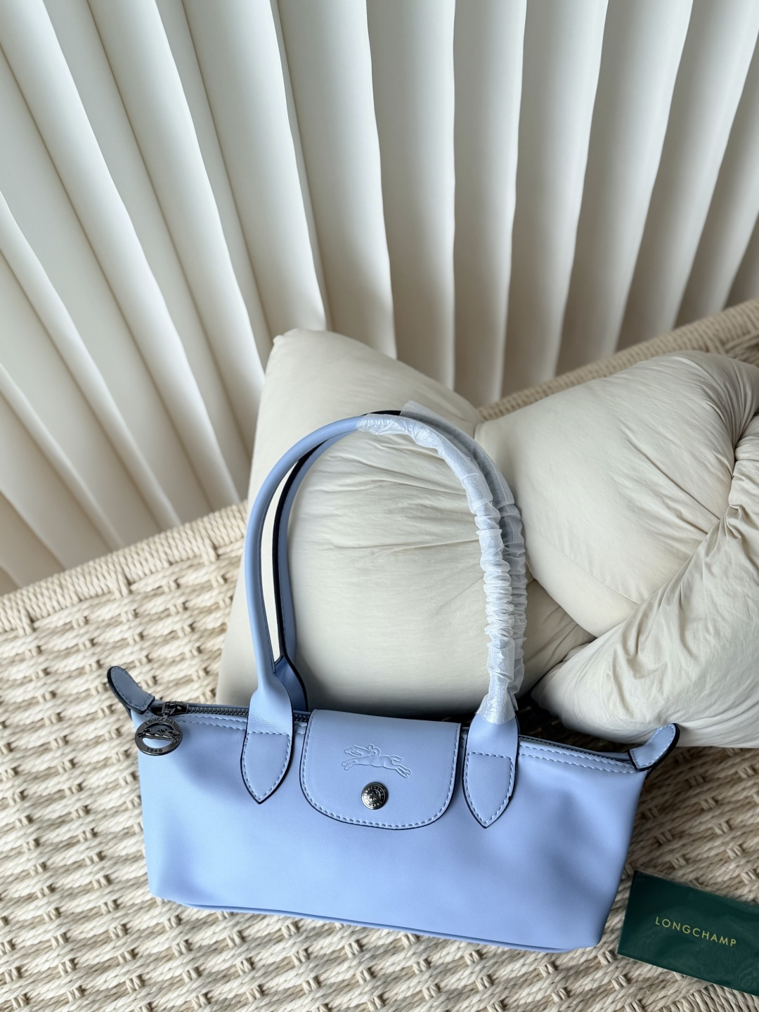 Ferragamo Classic Handcrafted Luxury Leather Shoulder Bag Ref 5