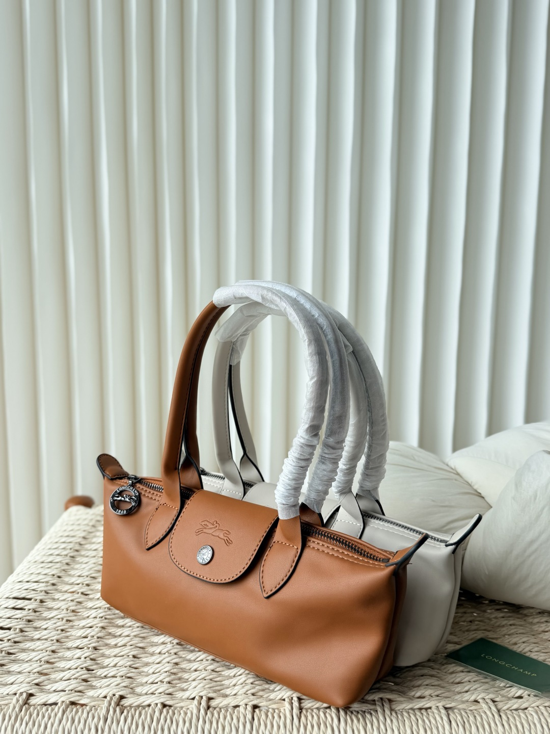 Alaïa Classic Handcrafted Luxury Leather Shoulder Bag Ref.96F1BE8D 6