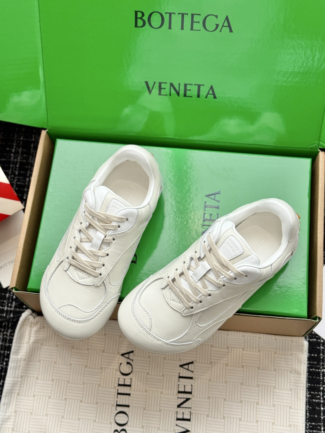 Кроссовки Bottega Veneta Orbit Flash белые