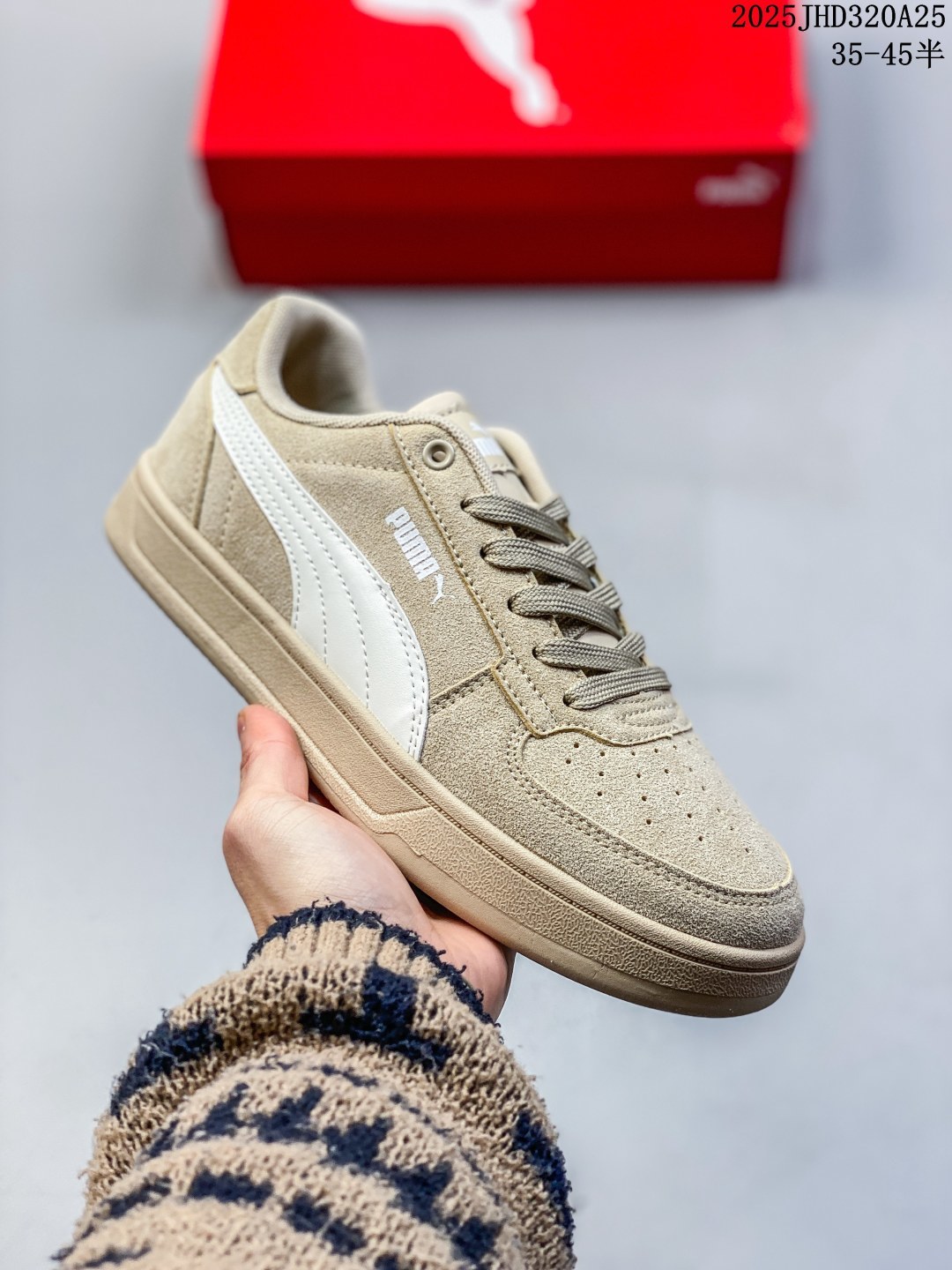 💰130
PUMA/彪马 男女运动板鞋，原楦原纸版开发版型，采用环保纤维革组合翻毛皮饰片鞋面材质，外置耐磨橡胶大底❗️蕾哈娜同系面包鞋太好看了！彪马Puma Park Lifestyle OG Sneaker 公园生活方式系列低帮复古面包风百搭休闲运动板鞋。

类型：男女鞋
货号：395084
码数：35-45含半码
编码：02JHD320A25