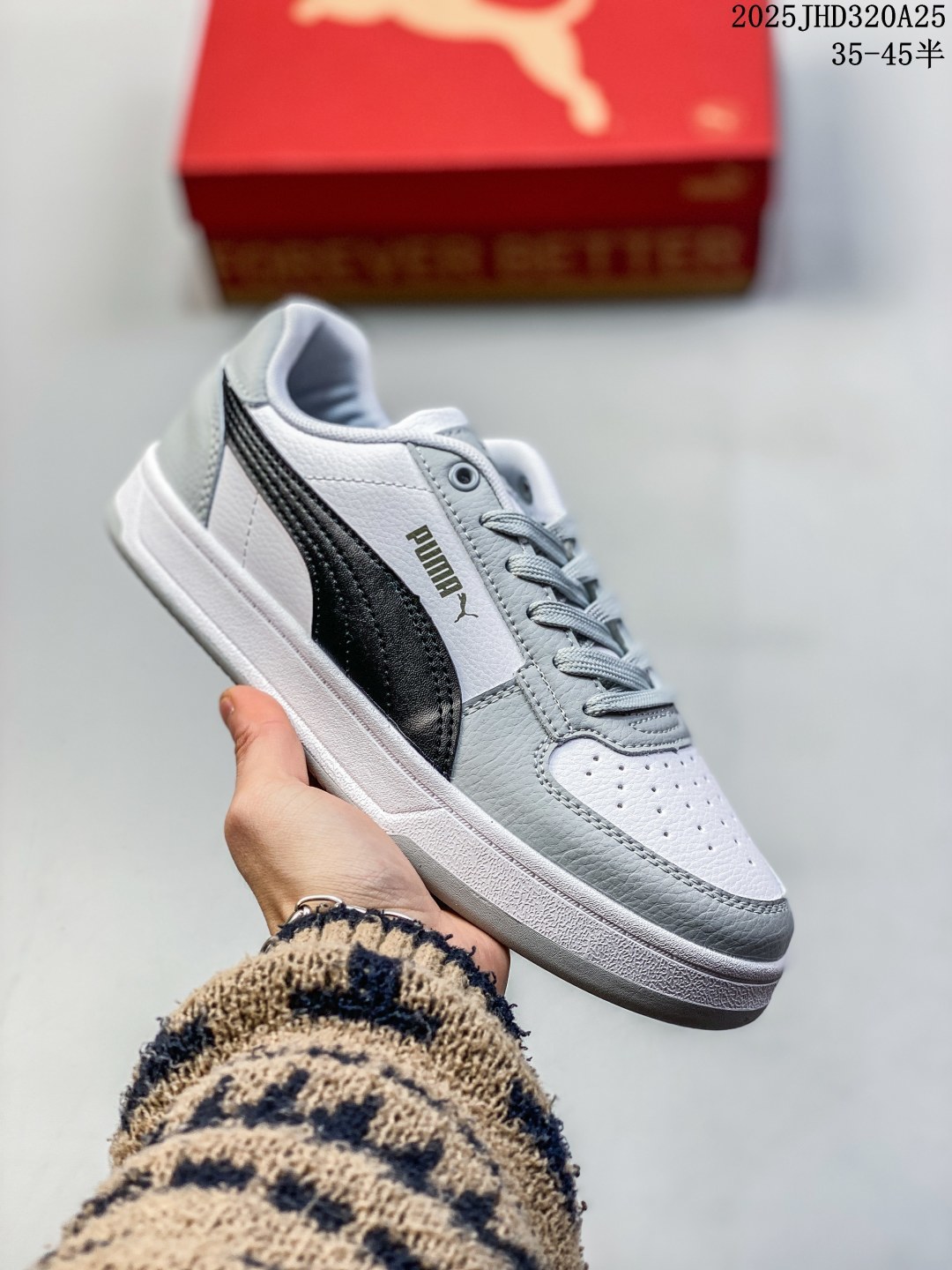 🈴💰130
PUMA/彪马 男女运动板鞋，原楦原纸版开发版型，采用环保纤维革组合翻毛皮饰片鞋面材质，外置耐磨橡胶大底❗️蕾哈娜同系面包鞋太好看了！彪马Puma Park Lifestyle OG Sneaker 公园生活方式系列低帮复古面包风百搭休闲运动板鞋。

类型：男女鞋
货号：395084
码数：35-45含半码
编码：02JHD320A25