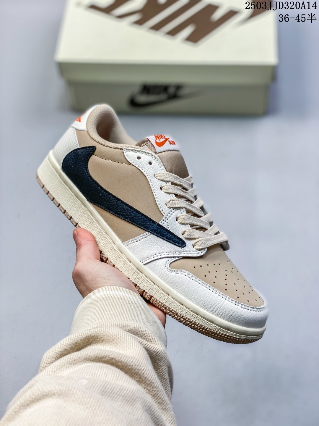 🈴️💰110
【公司级 新配色】真标 耐克/Nike Air Jordan 1 Low OG SP"Military Blue"AJ1乔1倒勾低帮篮球鞋 AJ1 乔丹1代 aj1 乔1 反向脚趾复古运动鞋。潮鞋推荐好看不贵 我家鞋子质量超好 爆款 乔丹代经典低帮化文百搭休闲动运篮球鞋“TS藤浩原联名闪电倒钩”采用软纳质帕头层皮革面鞋材质,中注底胶孔及缜密中拉底帮工艺,内置垫气及耐磨橡胶大底。亮点之处在于鞋侧的倒置 Swoosh。错版灵感来源于洛杉矶球鞋店铺收到一双特别的错版勾子倒过来,研发出反向勾的设计。
货号:SJ2068
码数:36-45含半码
编码: 03JJD320A14