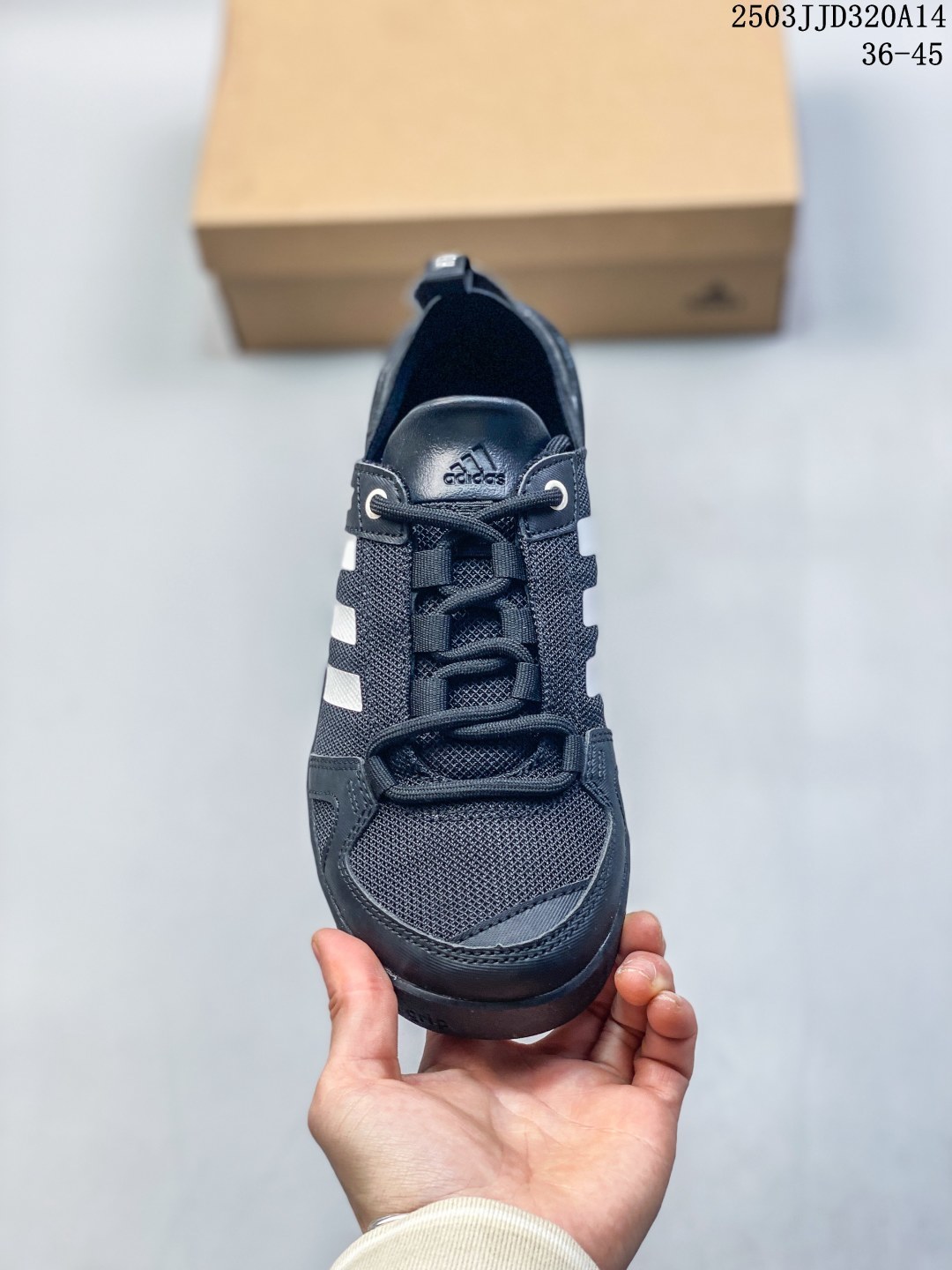 💰110 阿迪达斯didas TERREX DAROGA TWO 13 H.RDY 阿迪达斯男子户外运动鞋 脚感舒适 旨在适合徒步和野营旅行 搭载舒适鞋面和橡胶外底 旨在为湿滑地面打造 全新官方纯原材料打造 尺码36 36⅔ 37⅓ 38 38⅔ 39⅓ 40 40⅔ 41⅓ 42 42⅔ 43⅓ 44 45 货号HP863 编码：03JJD320A14