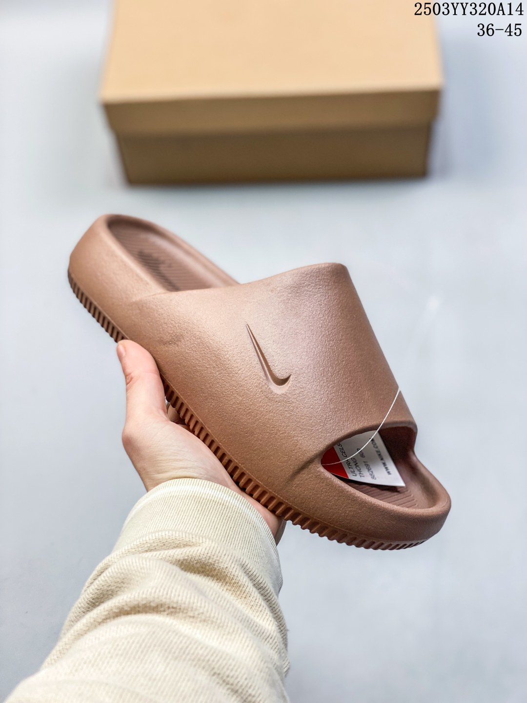 🈴️💰55 NIKE VICTORI ONE SLIDE 耐克经典运动休闲沙滩拖鞋 尺码：36-45 编码：03YY320A14