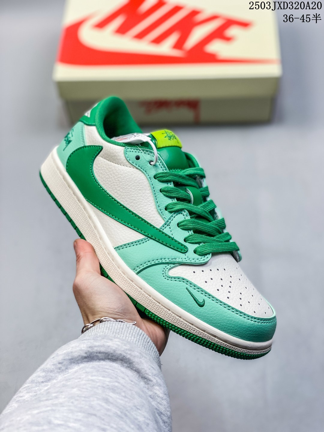 重磅三方联名,「闪电倒钩AJ1」当红嘻哈歌手特拉维斯·斯科特携手藤原浩主理品牌fragment design x Travis Scott x Nike Air Jordan 1 Low OG SP”Black/Green Toe“AJ1乔丹一代经典低帮文化百搭休闲运动篮球鞋， 货号：DM7866-001 尺码：见图带