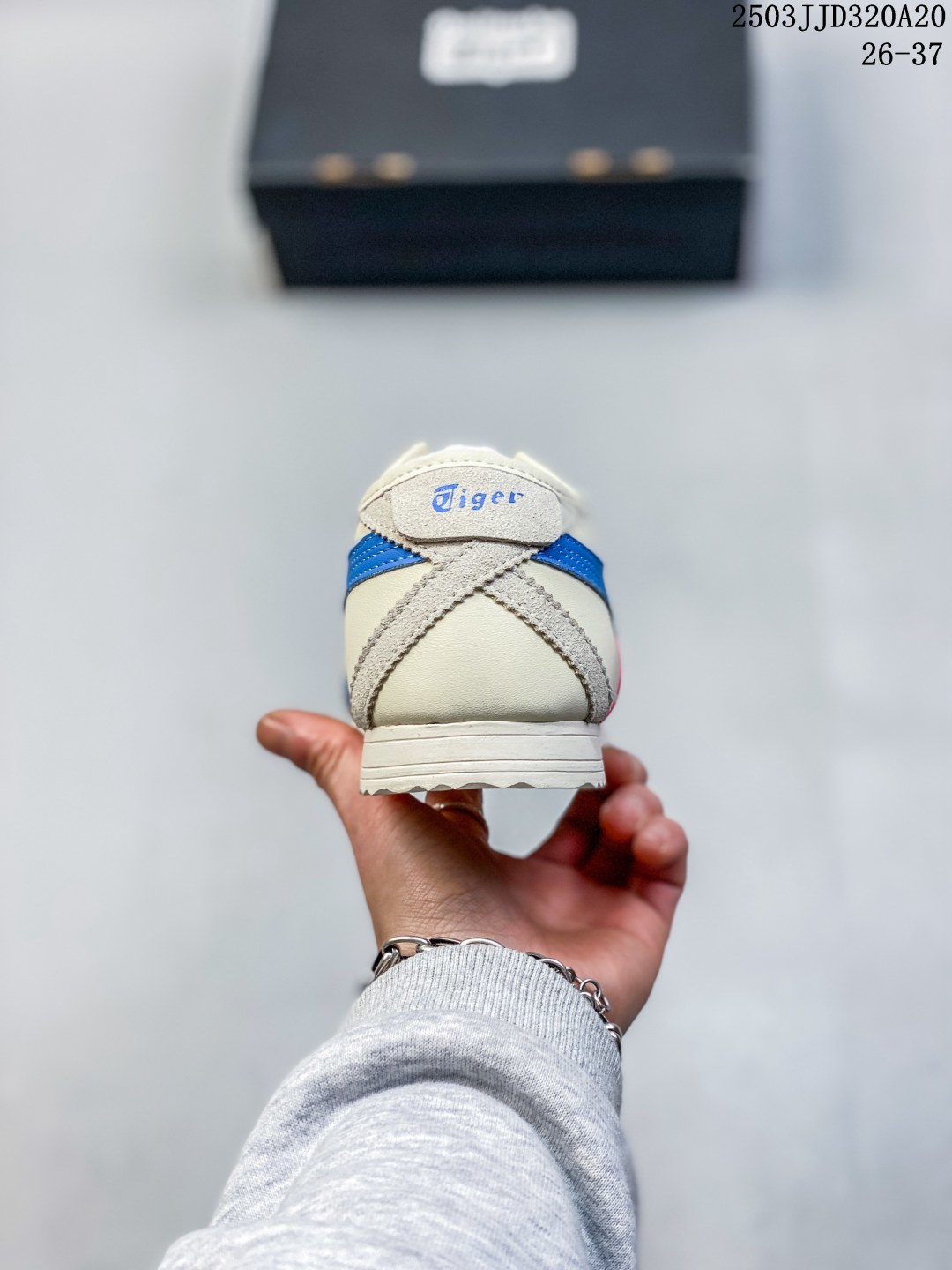 💰110
亚瑟士 Onitsuka Tiger Tokuten
复古低帮休闲跑鞋 实拍首发
TOKUTEN的灵感来源于80年代的室内用鞋
T-TOE前足补强设计 室内鞋的橡胶大底元素
复古经典 是TIGER拥趸追捧款
鞋跟 鞋舌处印有鬼塚虎特有的品牌logo标志
提升品牌的认知度 柔软内里材质 穿着更加舒适
改良后的鞋底设计 更具防滑性
side:26——37
编码:03JJD320A20