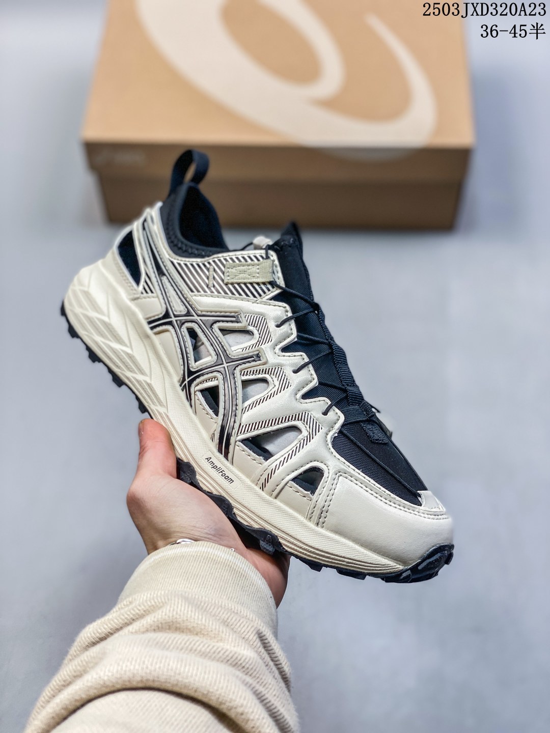 亚瑟士溯溪鞋 洞洞鞋 Asics Gel-Sonoma SE 舒适日常休闲百搭防滑低帮户外徒步舒适随行跑步鞋【男女同款 】无界,路更远,今夏必备! 颠覆认知,包裹性超强,脚感非常之舒适,侧面镂空设计,透气性极佳,让微风灌入足底,为沸腾夏日注入清爽能量防滑效果也不错,颜值与性能兼备!各平台实体疯狂种草首选! 货号:1203A408—020 编码:03JXD320A23