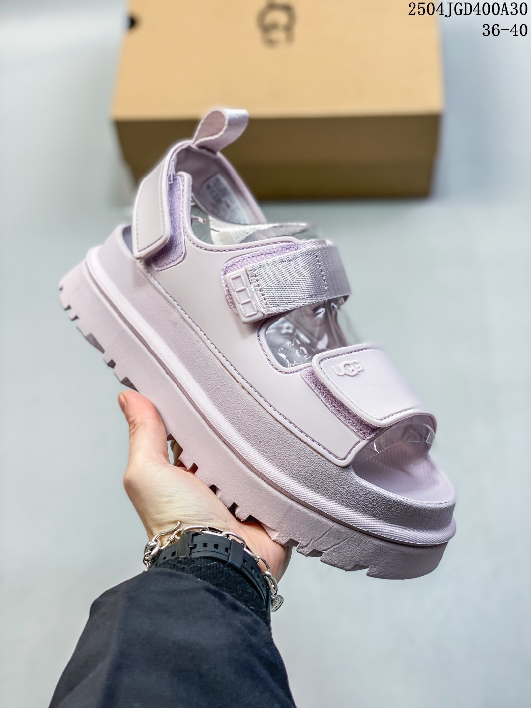 El estilo de las sandalias UGG es realmente bonito. Son aptos para todas las edades. Las suelas están hechas …