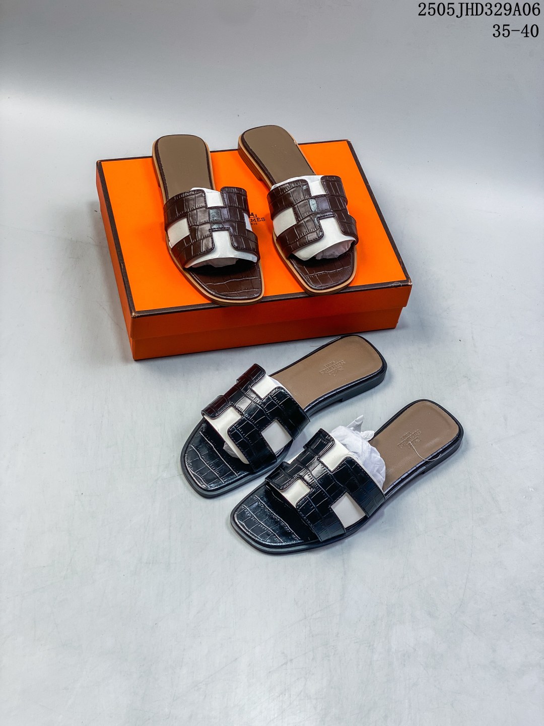 Hermès Women's Leather Oran Sandal Comfortable and Stylish Flat Sandals Slides 2 cmp i1746588197034 3890 0 0