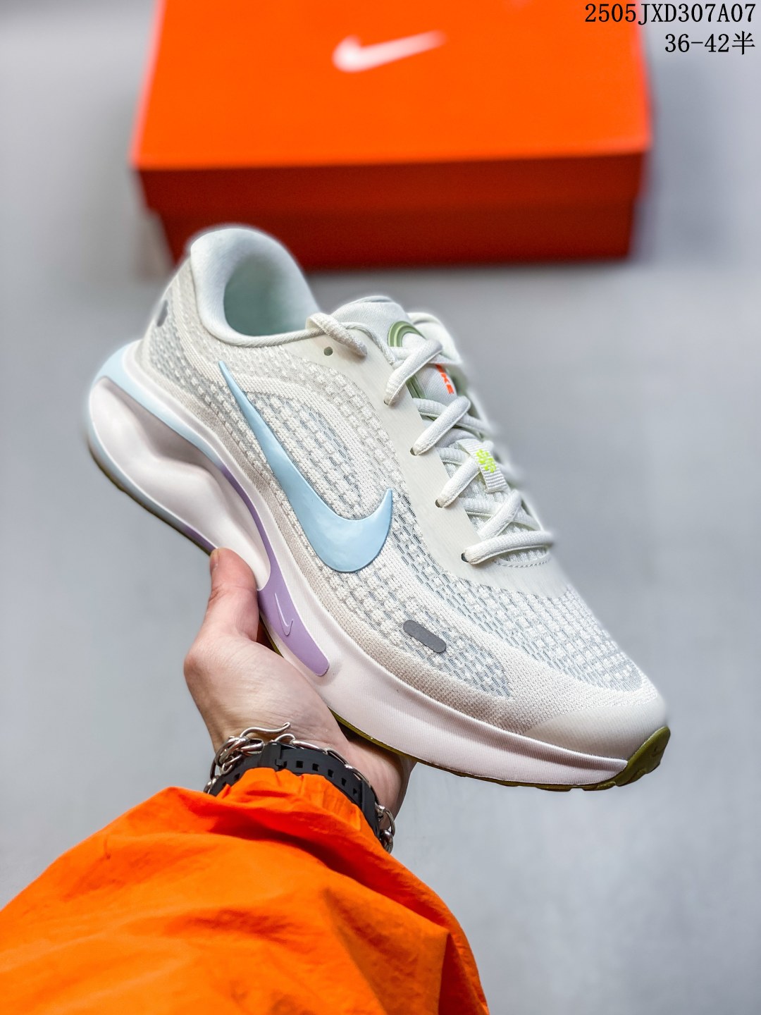 Nike Journey Run Women's Breathable Road Running Shoes - Lightweight Comfort 2 cmp i1746641706227 1416 0 0
