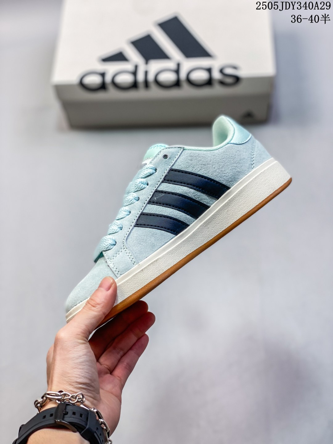 💰235
阿迪达斯 AdidasLego 阿迪达 Adidas NEO Grand Court懒蛋蛋联名款小白鞋 男女休闲低帮运动板鞋运动休闲鞋,一款经典而简洁的运动鞋。这款运动鞋,将往日经典运动型格推向未来。日常造型,搭配合成革鞋面,两侧饰标志性三条纹。含Cloudfoam中底,力求实现迈步舒适。常规型剪裁,系带设计,合成革鞋面,橡胶外底,Cloudfoam舒适鞋垫,脚感舒适。
类型:男女鞋
货号:IH6185
码数:36 36⅔ 37⅓ 38 38⅔ 39⅓ 40 40⅔ 41⅓ 42 42⅔ 43⅓ 44
编码:05JDY340A29