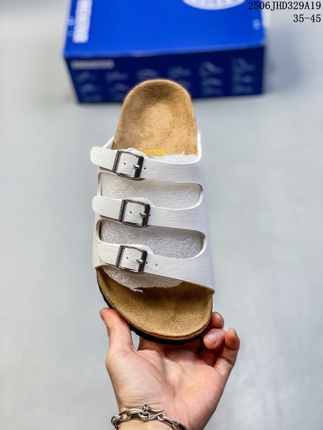 💰180
博肯 Birkenstock 三字拖鞋
广东原产#德国百年知名鞋履品牌·博肯Birkenstock 勃肯#采用质地柔软牛皮绒面材质#中底搭载缓震软木橡胶 其特有的鞋床设计，贴合脚面穿着舒适 Birkenstock Milano中性软木鞋底经典款式，非常好搭，鞋底结实耐磨，适合夏天。
尺码：35-45(偏大一码)
06JHD329A19