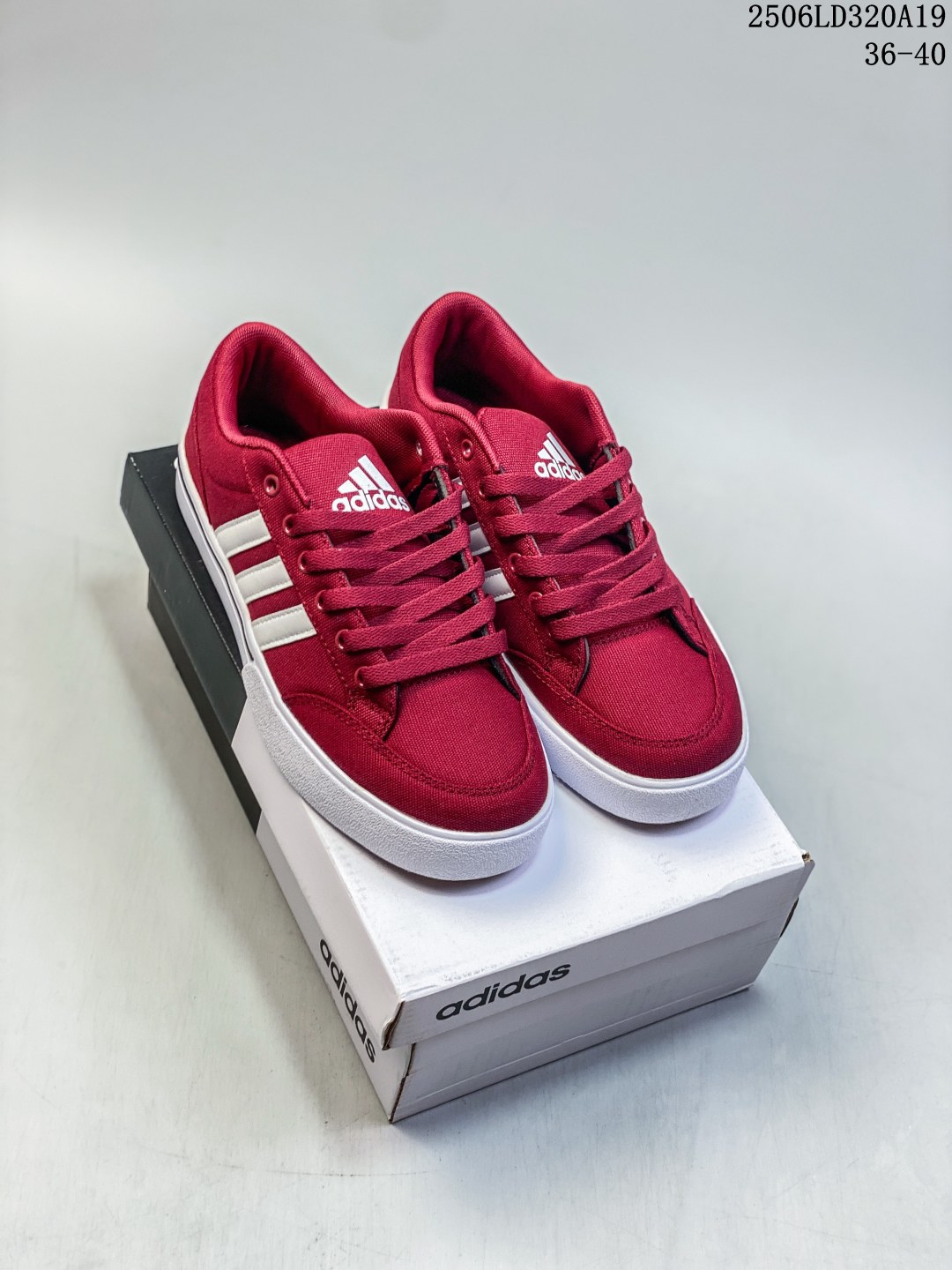 💰130
✅阿迪达斯 Adidas Gvp Canvas Str 三叶草校园系列军绿帆布面时尚休闲板鞋 码数：36-44
编码：06LD320A19