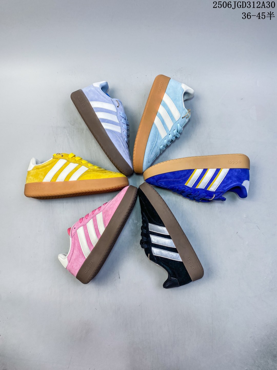 🈴 💰170
【公司级】阿迪达斯 ADIDAS BARREDA 考拉派对 复古休闲 清新 舒适百搭 德训鞋 t字头 防滑耐磨 低帮 板鞋 男女同款运动鞋。鞋头加宽设计提升了穿着舒适度,长时间步行不易疲劳,搭配轻量化鞋底轻量化鞋底材质,行走时能感受到良好的回弹支撑。外观设计上主打简约百搭风格,配色丰富且男女通用,适合日常通勤、轻运动等多种场景。好适合春夏穿🌊磨毛鞋面就非常有质感,脚感很好!穿起来软乎乎🍞正常尺码就好~#硬控我的百搭好鞋 #打翻春日调色盘 #超百搭复古板鞋 #最常穿的鞋 #开春好鞋推荐
货号: JQ4238
尺码: 35 36 36⅔ 37⅓ 38 38⅔ 39⅓ 40 40⅔ 41⅓ 42 42⅔ 43⅓ 44 45
编码:06JGD314A30