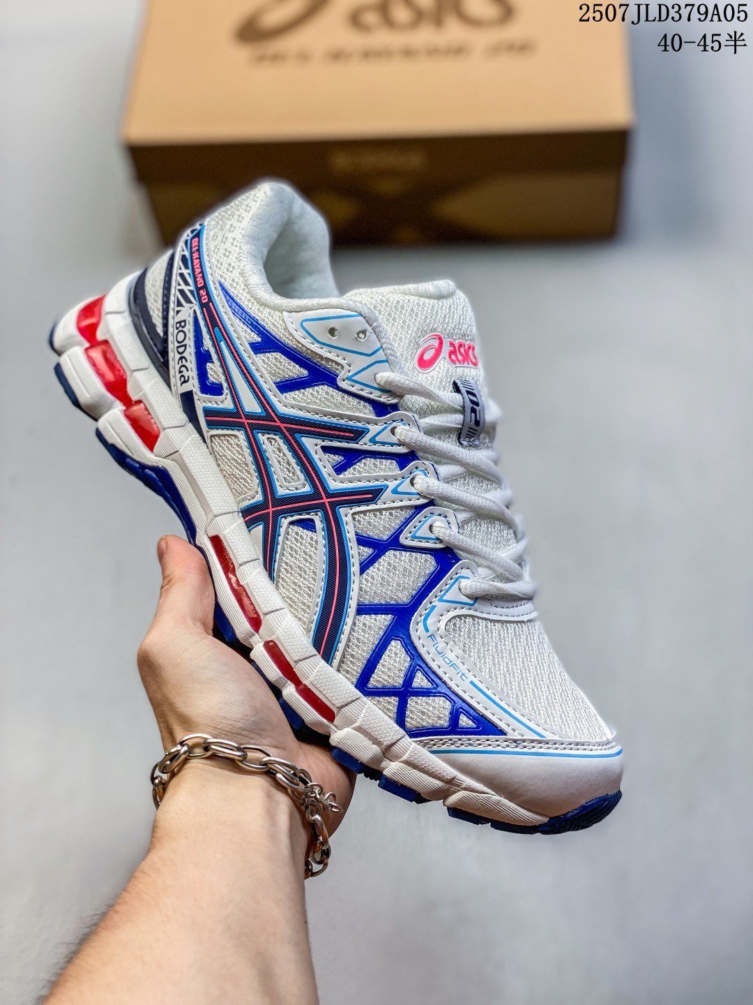 合集💰290
Asics Ge-Kayano 20
亚瑟士运动休闲透气专业跑鞋 
采用工程弹性双层再生针织密度鞋面材质
后跟3可视GE缓震乳胶物料
升级FF BAS PUS全新缓震中底部位科技材质
外置高耐磨橡胶外底 稳步升级,跑出节奏
货号:1203A537-106
Size:40.5 41.5 42 42.5 43.5 44 45
编码：07J379A05
