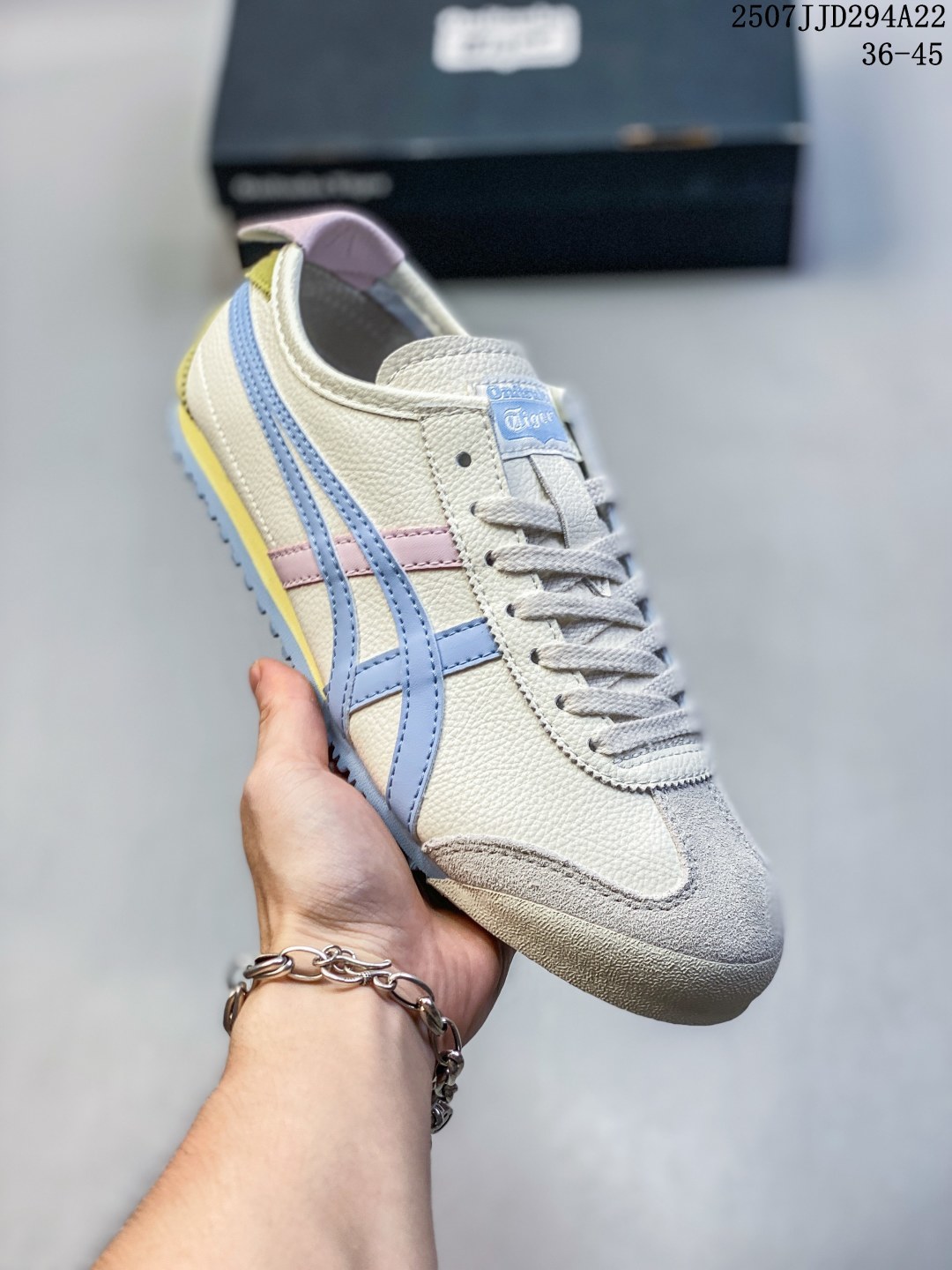 💰110
公司级✅Onitsuka Tiger NIPPON MADE 鬼冢虎手工鞋系列 最高版本MEXICO 66 DELUXE メキシコ 66 デラックス独家！同步官方，手工鞋新款三联吊牌！系带/免系带两用穿法！高密度双层组合中底板，根据楦头形状预定型，完美贴合脚弓！高弹性EVA成型鞋垫，支撑性能强，可以缓冲双足压力，减轻疲劳！
货号:1183C102 -500
Size:36 37 37.5 38 39 39.5 40.5 41.5 42 42.5 43.5 44 45
编码：07JJD294A22