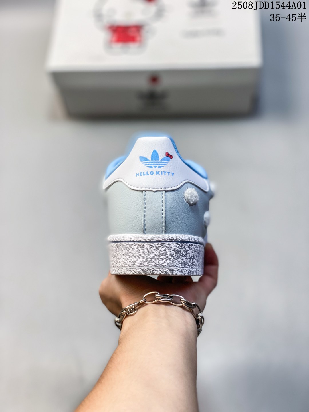 💰150 公司级✅Adidas Originals Superstar 阿迪达斯 三叶草 贝壳头’DIY’系列低帮经典百搭休闲运动板鞋
货号:XS0012
尺码:36 36.5 37 38 38.5 39 40 40.5 41 42 42.5 43 44 45
编码：08JDD1544A01