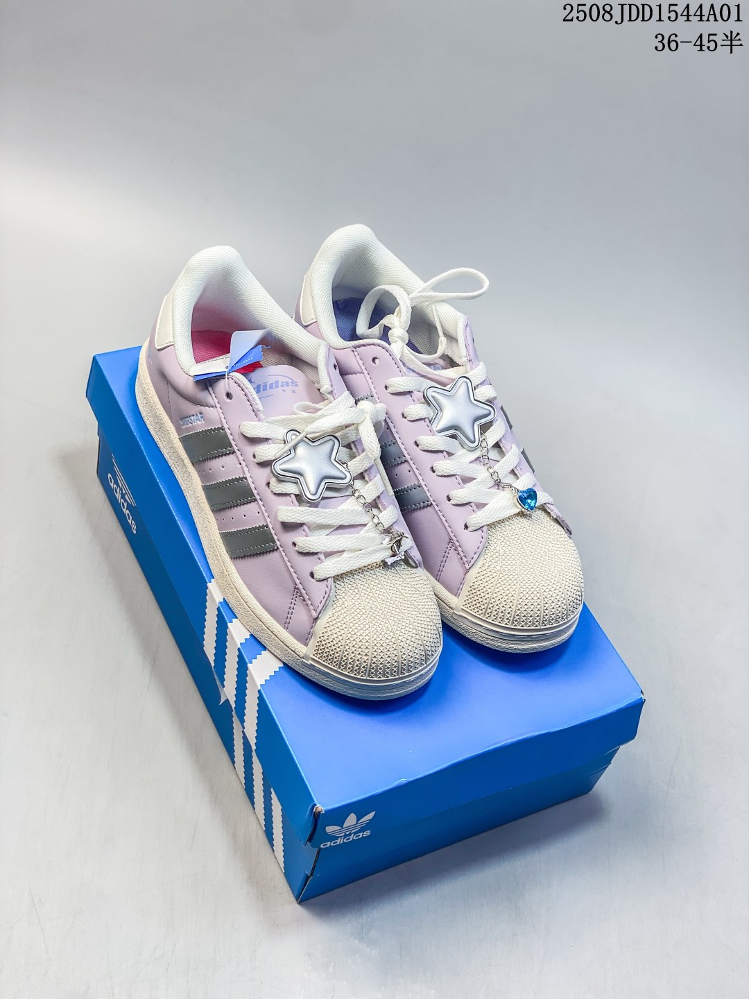 💰150 公司级 ✅Adidas Originals Superstar 阿迪达斯 三叶草 贝壳头’DIY’系列低帮经典百搭休闲运动板鞋
货号:XS0012
尺码:36 36.5 37 38 38.5 39 40 40.5 41 42 42.5 43 44 45
编码：08JDD1544A01