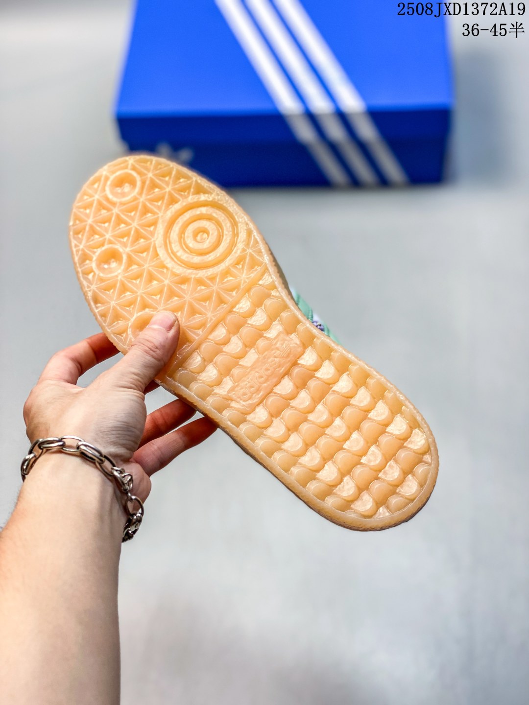 ❤️240包邮/原单代购级别
公司级✅Adidas Originals Samba XLG 桑巴舞系列阿迪达斯 三叶草 绅士德训足球风百搭低帮休闲运动板鞋
货号:JS3954
尺码:36 36.5 37 38 38.5 39 40 40.5 41 42 42.5 43 44 45
08JXD1372A19