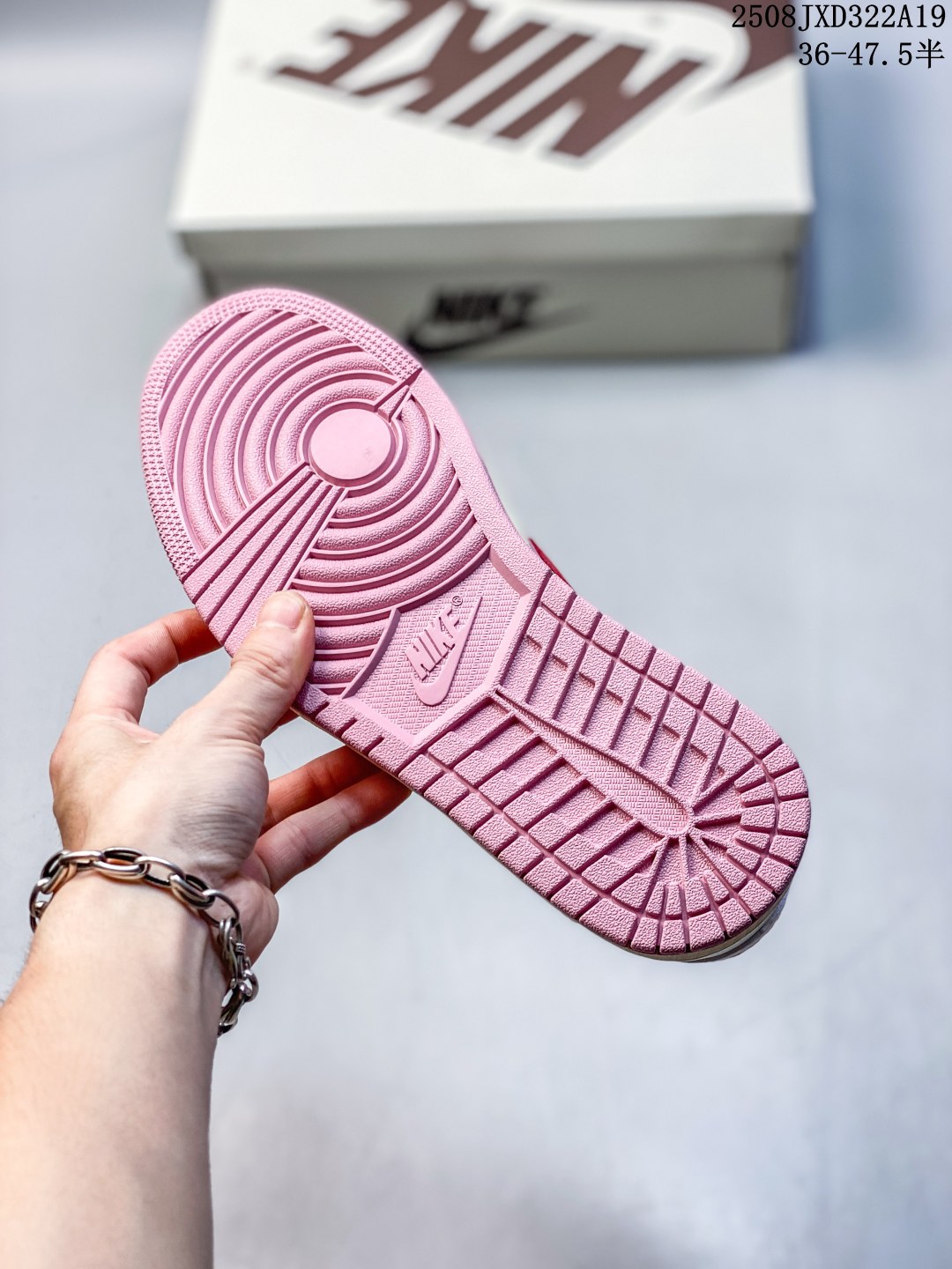 ❤️240包邮/原单代购级别
耐克Travis Scott x Nike Air Jordan 1 Low OG SP"Black/Red"AJ1乔丹一代经典低帮文化百搭休闲运动篮球鞋“TS联名闪电黑红倒钩”当红嘻哈歌手特拉维斯·斯科特携手藤原浩主理品牌fragment design x 采用荔枝纹头层皮革鞋面材质#中底注胶孔及缜密中底拉帮工艺#内置气垫及耐磨橡胶大底❗
货号:DM7866-160
尺码:36 36.5 37.5 38 38.5 39 40 40.5 41 42 42.5 43 44 44.5 45 45.5 46 47
08JXD322A19