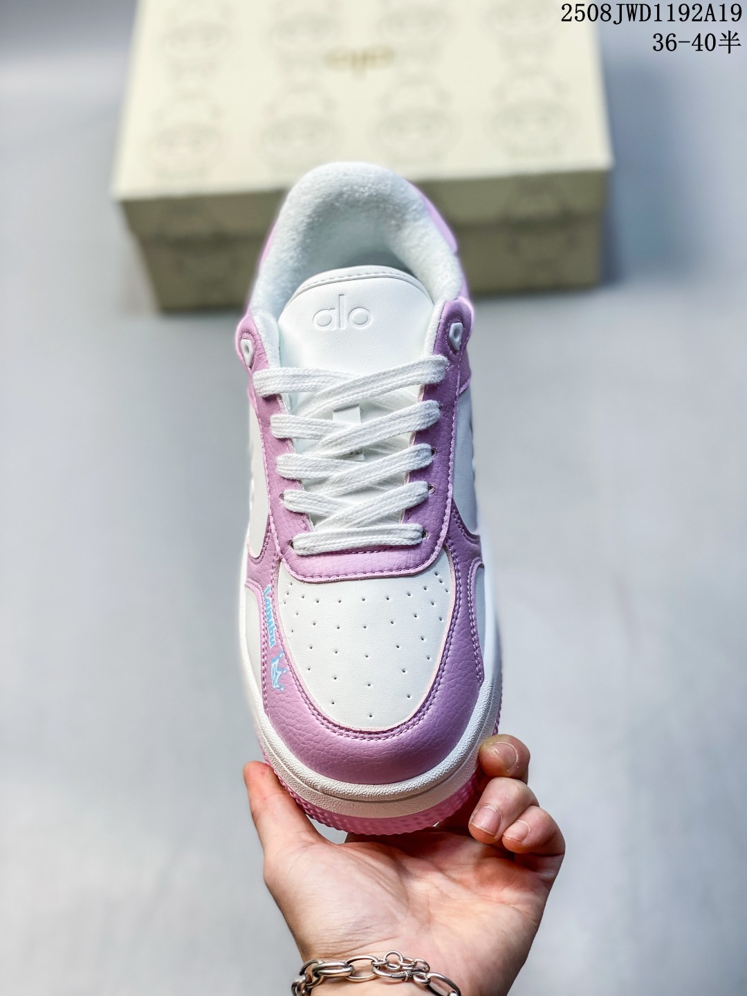 ❤️260包邮/原单代购级别
海外限量发售！公司级耐克NIke Air Force 1 '07 Low “冠军联名——双拼三小勾”空军一号 低帮 运动鞋 休闲鞋 折边针车 工艺难度大 原楦头原纸板 原装鞋盒 定制五金配件 内置全掌气垫 原厂鞋底 
货号：SJ6698-021
Size：36 36.5 37.5 38 38.5 39 40 40.5 41 42 42.5 43 44 44.5 45
08JWD1192A19
