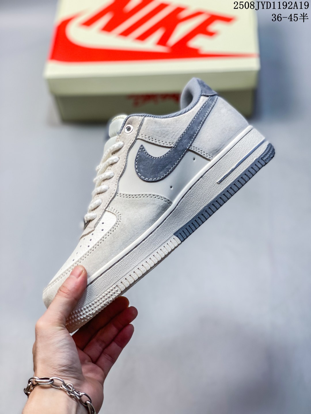 ❤️250包邮/原单代购级别
海外限量发售！公司级耐克NIke Air Force 1 '07 Low “冠军联名——双拼三小勾”空军一号 低帮 运动鞋 休闲鞋 折边针车 工艺难度大 原楦头原纸板 原装鞋盒 定制五金配件 内置全掌气垫 原厂鞋底 
货号：SJ6698-021
Size：36 36.5 37.5 38 38.5 39 40 40.5 41 42 42.5 43 44 44.5 45
08JYD1192A19