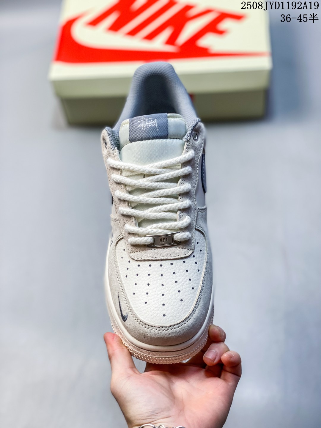 ❤️250包邮/原单代购级别
海外限量发售！公司级耐克NIke Air Force 1 '07 Low “冠军联名——双拼三小勾”空军一号 低帮 运动鞋 休闲鞋 折边针车 工艺难度大 原楦头原纸板 原装鞋盒 定制五金配件 内置全掌气垫 原厂鞋底 
货号：SJ6698-021
Size：36 36.5 37.5 38 38.5 39 40 40.5 41 42 42.5 43 44 44.5 45
08JYD1192A19
