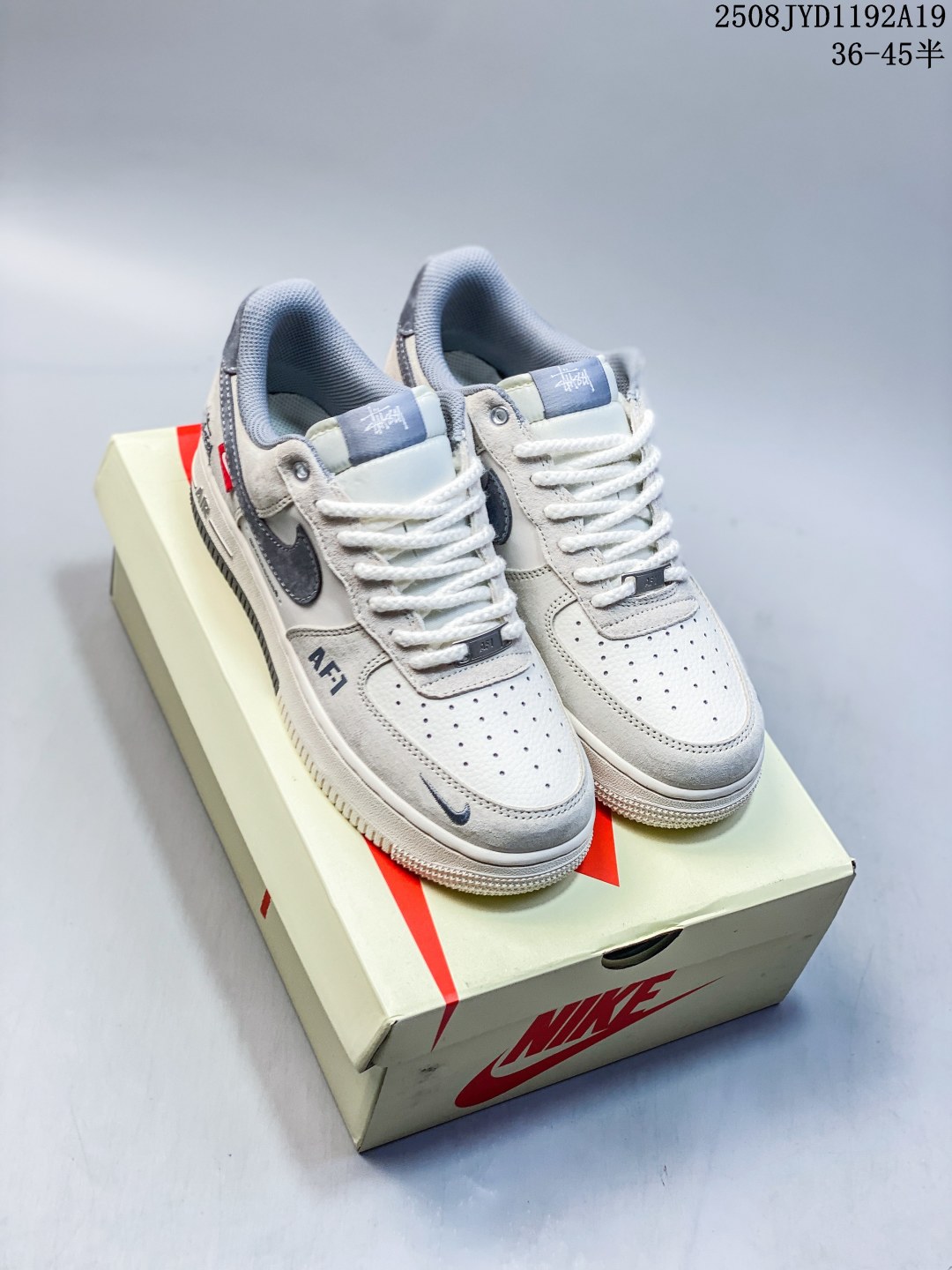 ❤️250包邮/原单代购级别
海外限量发售！公司级耐克NIke Air Force 1 '07 Low “冠军联名——双拼三小勾”空军一号 低帮 运动鞋 休闲鞋 折边针车 工艺难度大 原楦头原纸板 原装鞋盒 定制五金配件 内置全掌气垫 原厂鞋底 
货号：SJ6698-021
Size：36 36.5 37.5 38 38.5 39 40 40.5 41 42 42.5 43 44 44.5 45
08JYD1192A19