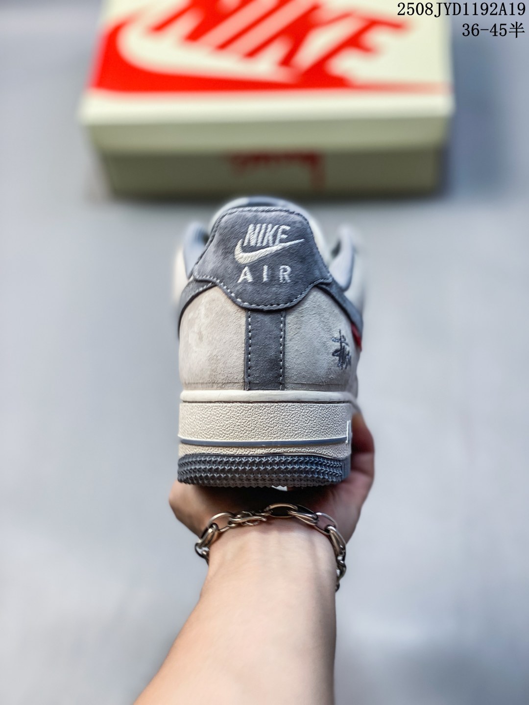 ❤️250包邮/原单代购级别
海外限量发售！公司级耐克NIke Air Force 1 '07 Low “冠军联名——双拼三小勾”空军一号 低帮 运动鞋 休闲鞋 折边针车 工艺难度大 原楦头原纸板 原装鞋盒 定制五金配件 内置全掌气垫 原厂鞋底 
货号：SJ6698-021
Size：36 36.5 37.5 38 38.5 39 40 40.5 41 42 42.5 43 44 44.5 45
08JYD1192A19