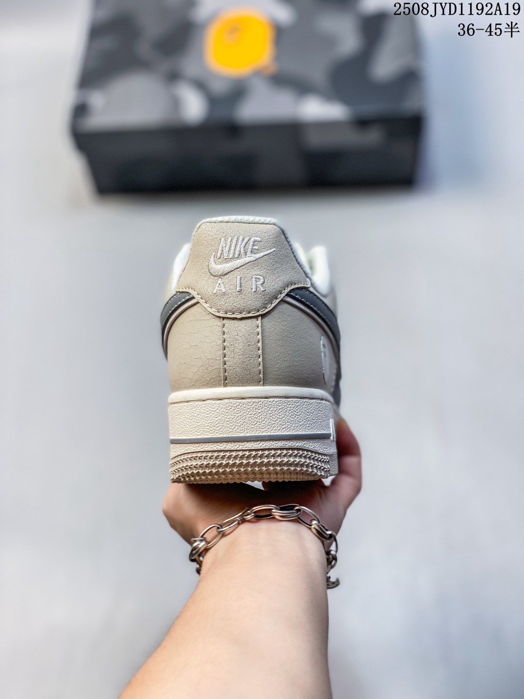 ❤️250包邮/原单代购级别
海外限量发售！公司级耐克NIke Air Force 1 '07 Low “冠军联名——双拼三小勾”空军一号 低帮 运动鞋 休闲鞋 折边针车 工艺难度大 原楦头原纸板 原装鞋盒 定制五金配件 内置全掌气垫 原厂鞋底 
货号：SJ6698-021
Size：36 36.5 37.5 38 38.5 39 40 40.5 41 42 42.5 43 44 44.5 45
08JYD1192A19